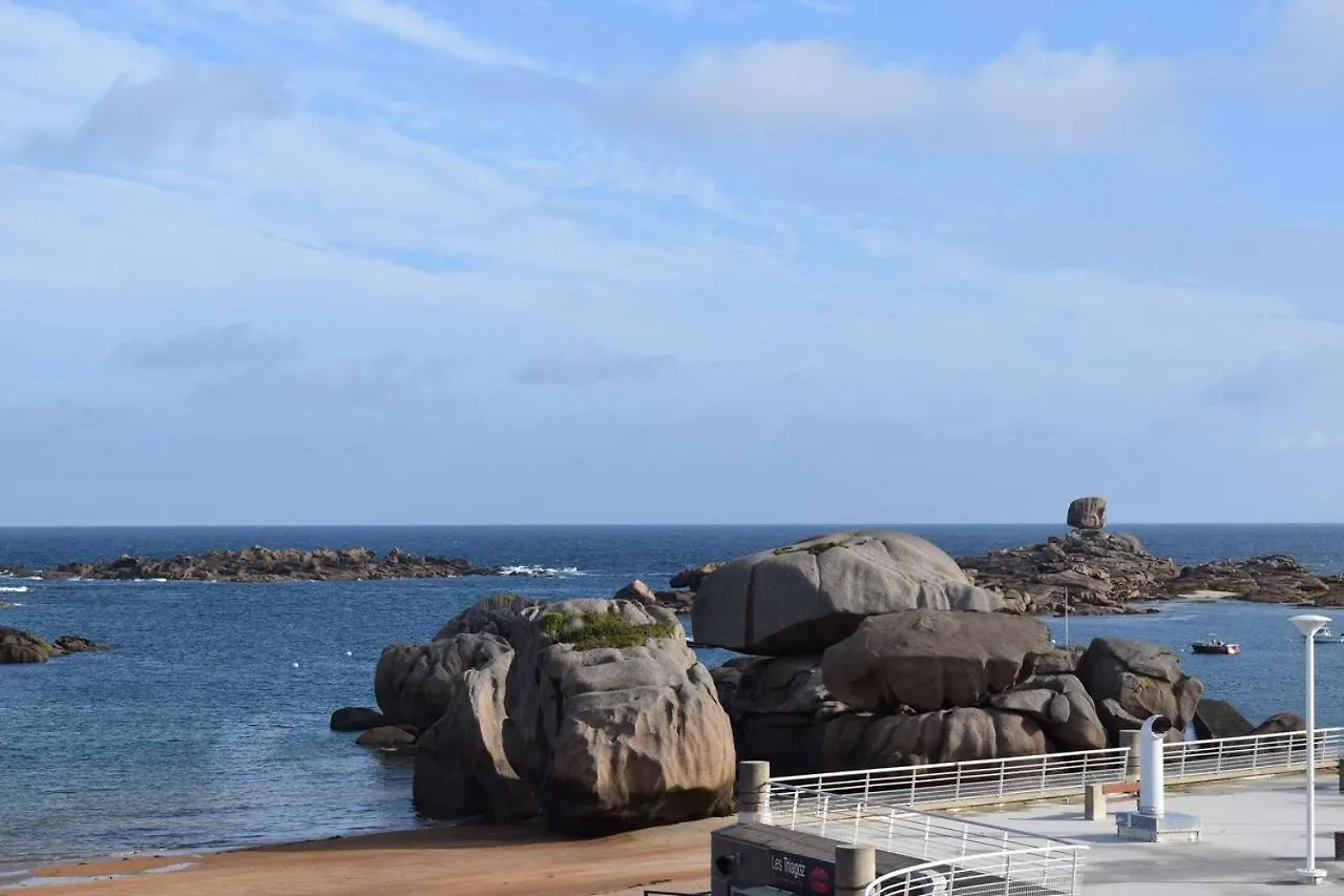 Apartment Appartement Avec Terrasse Vue Sur Mer Plage Du Coz-Pors A Tregastel - Ref 726